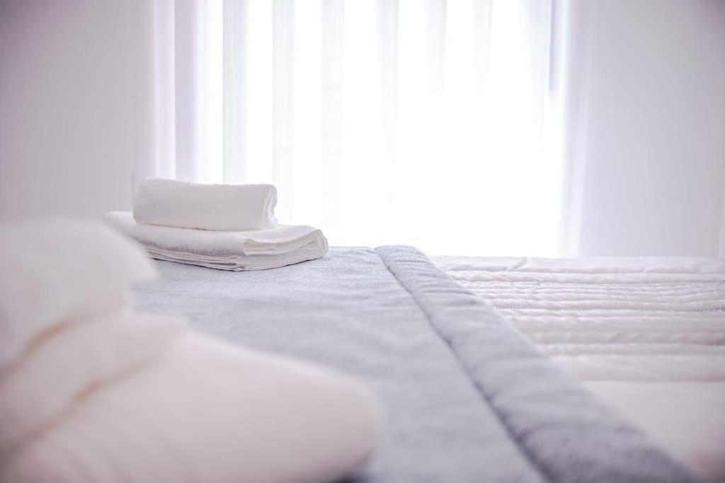 Milena'S Bedroom Nazare Luaran gambar