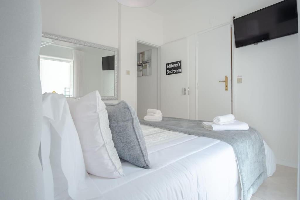Milena'S Bedroom Nazare Luaran gambar