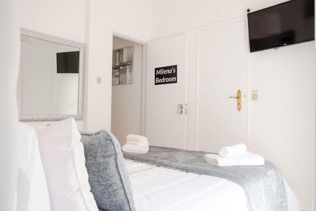 Milena'S Bedroom Nazare Luaran gambar